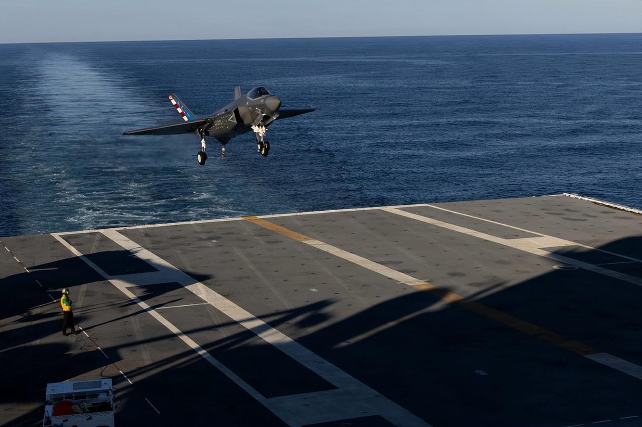 【美国再次用成功证明了它的落后】美国海军宣布，10月13号、14号，F-35C战