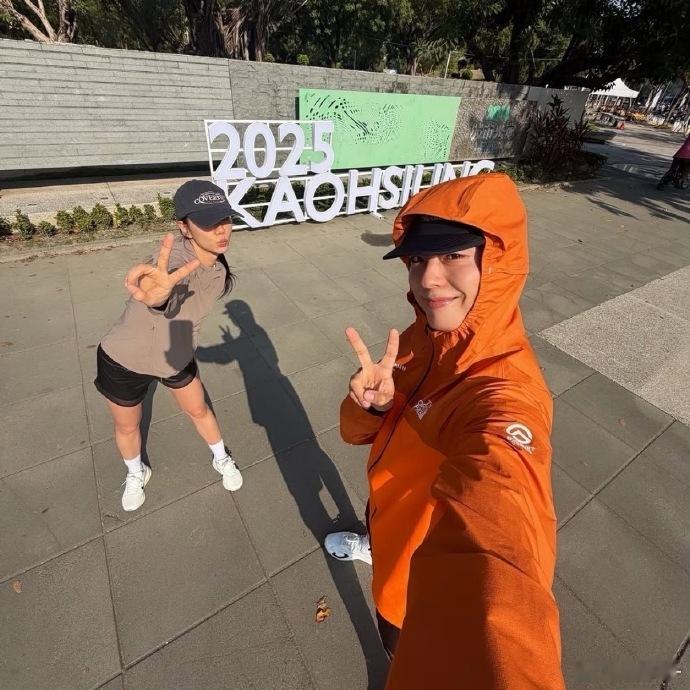 泽善党太幸福啦，是谁嗑的cp十年了还有售后啊，是我的朴宝剑李惠利一起跑步