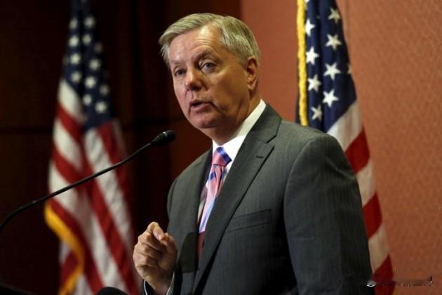 俄罗斯否决俄美乌三方会谈，无疑让局势更加复杂。12月中旬美国提出三方会议，乌克兰