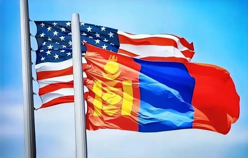 美国和蒙古手拉手表立场了！手一握直接蒙美了！

布林肯会见蒙古总理奥云-额勒登说