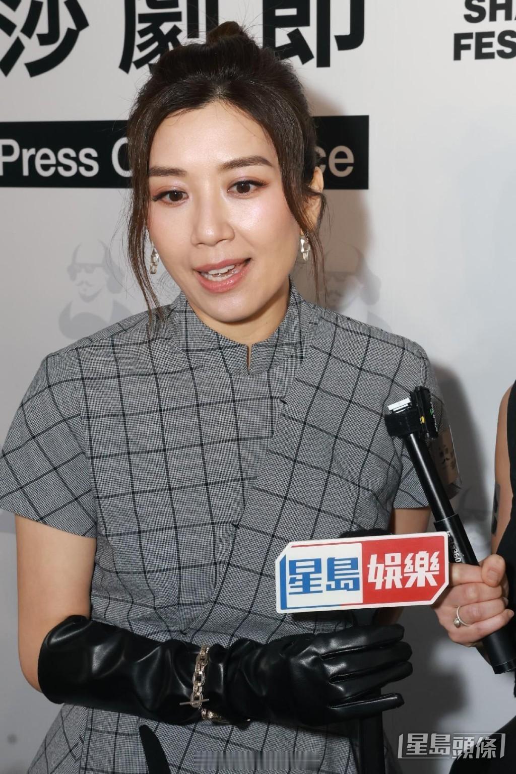 星岛：黄智雯再战舞台剧后 演绎男奸角粗口连场创高峰 随胞姐进军教育界享受满足感黄