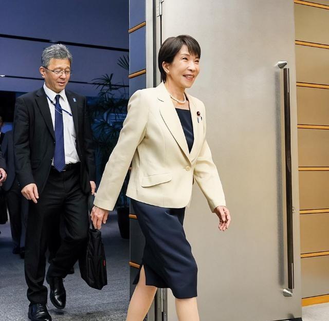 张召忠曾经的预言或将成真：美国一旦倒下，日俄会为四座岛开战吗？他说美国在亚太就像