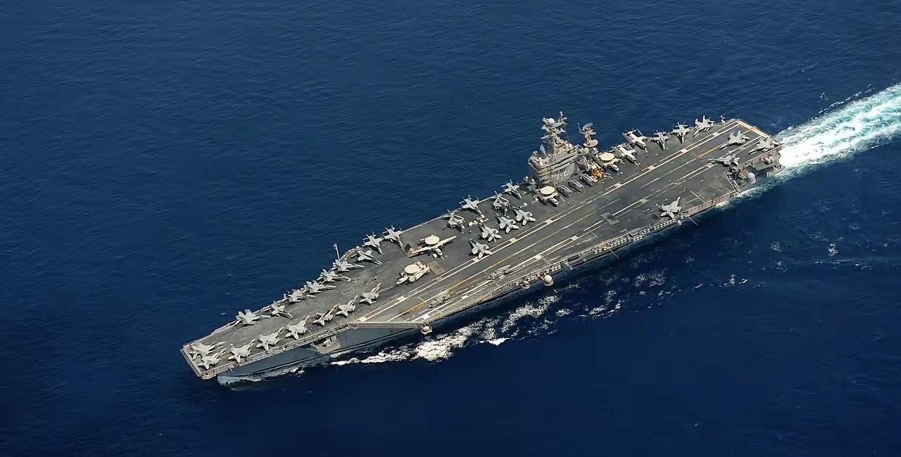 外媒今天报道：伊朗方面宣称，美国“亚伯拉罕·林肯”号航空母舰在距离伊朗水域约34