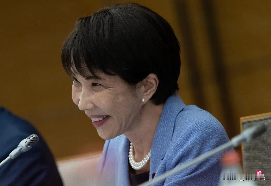 联合早报今天发文说：“为应对新型作战方式和紧急情况，日本首相高市早苗启动专家小组