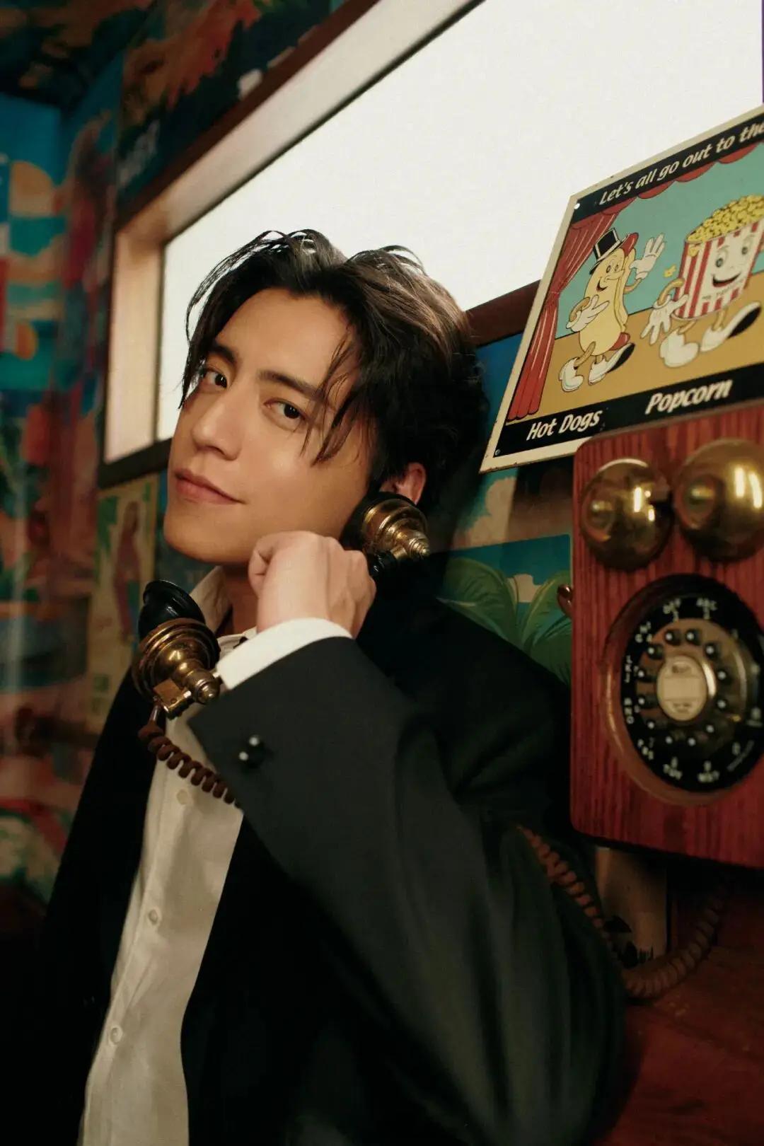 王大陆和女友获刑6个月 据台媒，王大陆与女友阙沐轩、警官刘居荣、车商小开游翔闵、