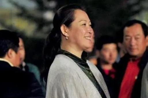 1991年，走红后的赵本山向妻子葛淑珍提出离婚，葛淑珍说：离婚可以，但是必须要一