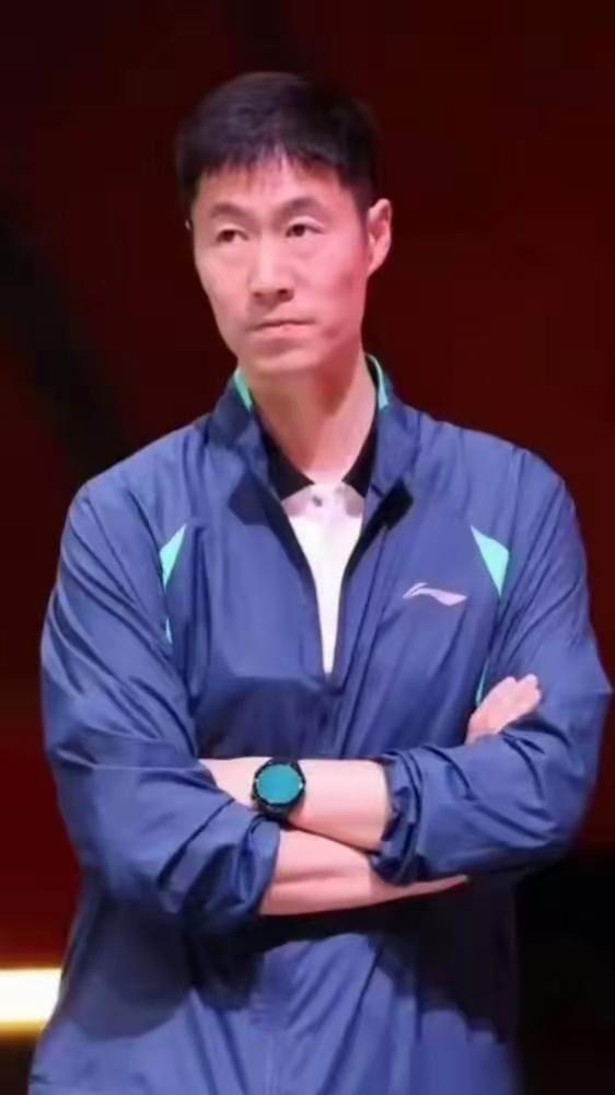 王励勤真是想破头都想不明白，
​国乒怎么就成现在这个样了呢？
​以前打外战，那是