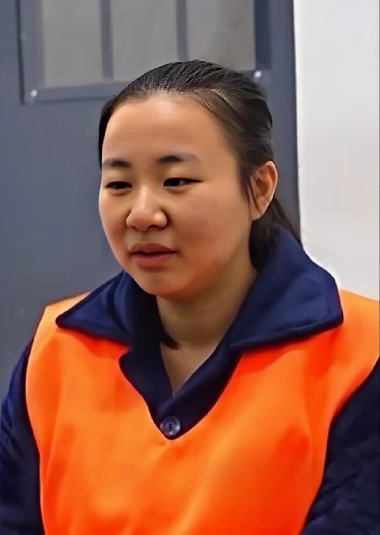 明珍珍被判死刑，当庭掉泪，可没人觉得可怜。
 
这眼泪流得太迟，也太假了！202