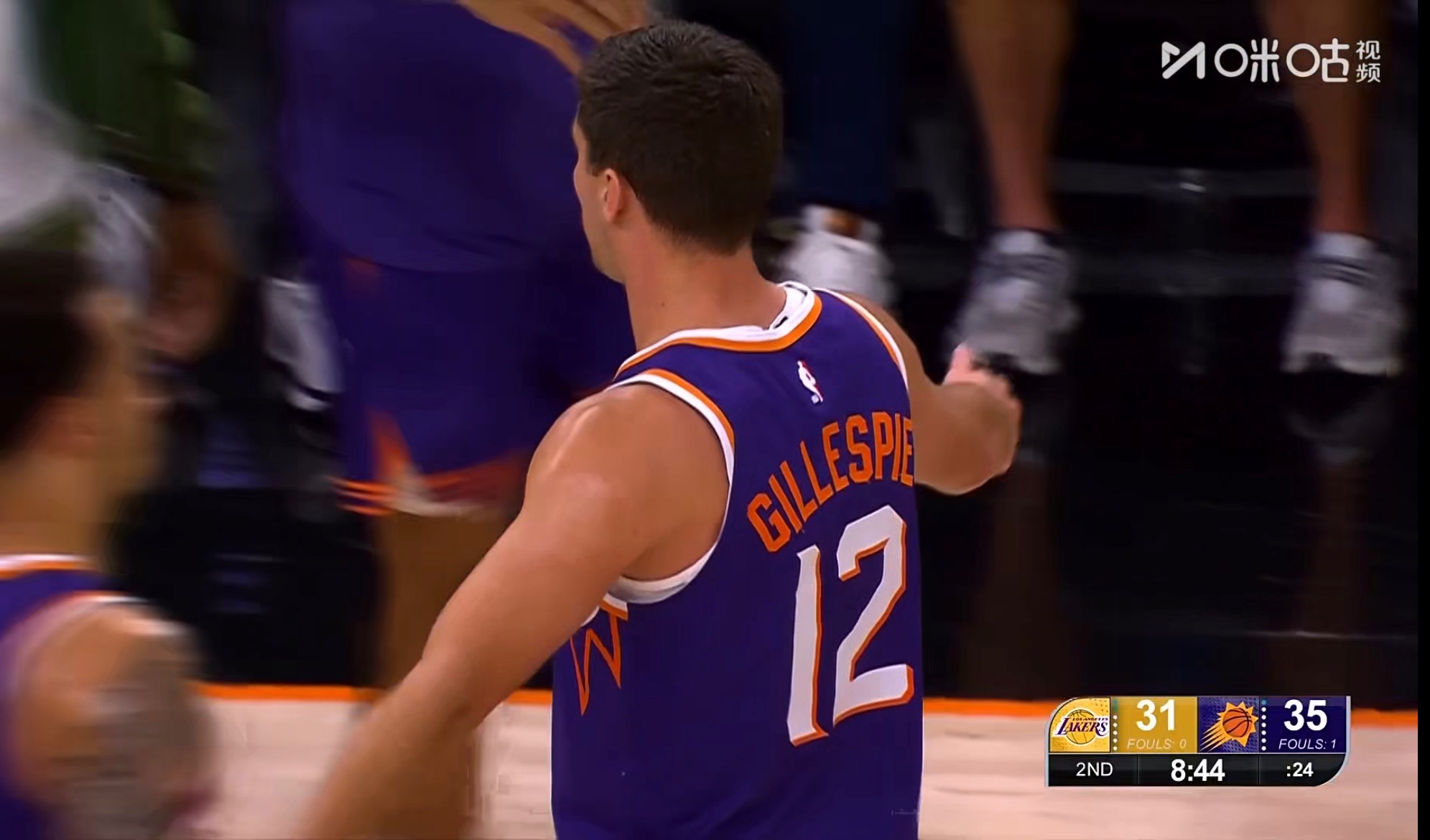 太阳队球传导能力比湖人好啊，吉莱斯皮和阿伦一顿投射，打停了湖人队。湖人vs太阳