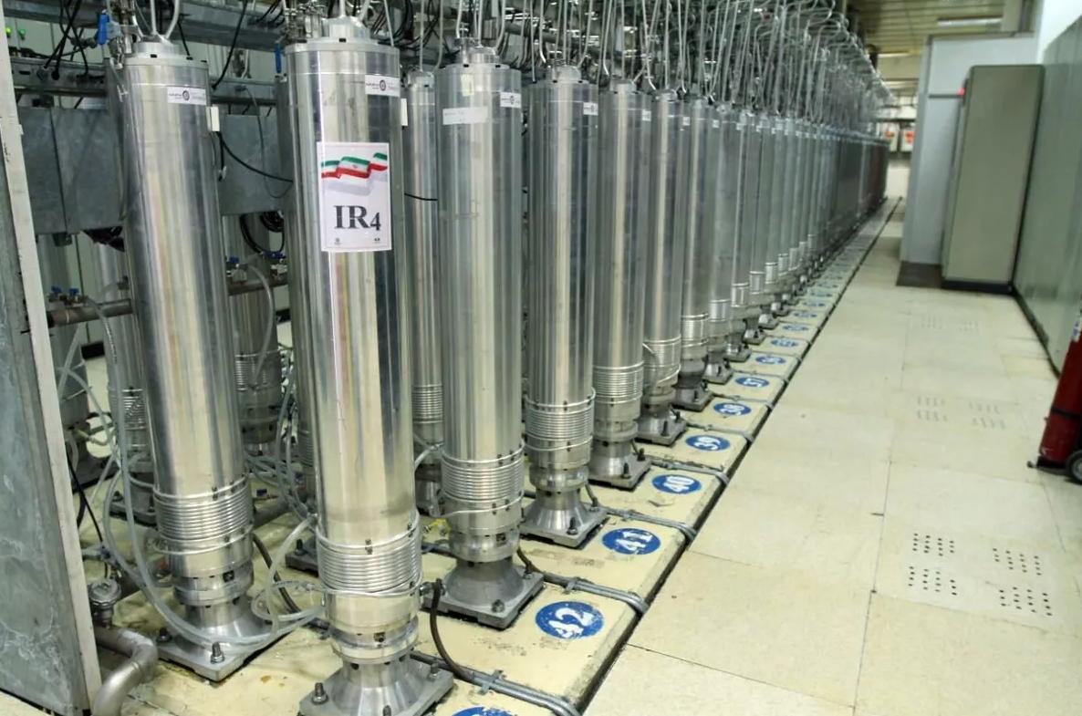 美媒报美军夺铀计划，空降师直击纵深，伊朗警告：有来无回

据《华盛顿邮报》4月1