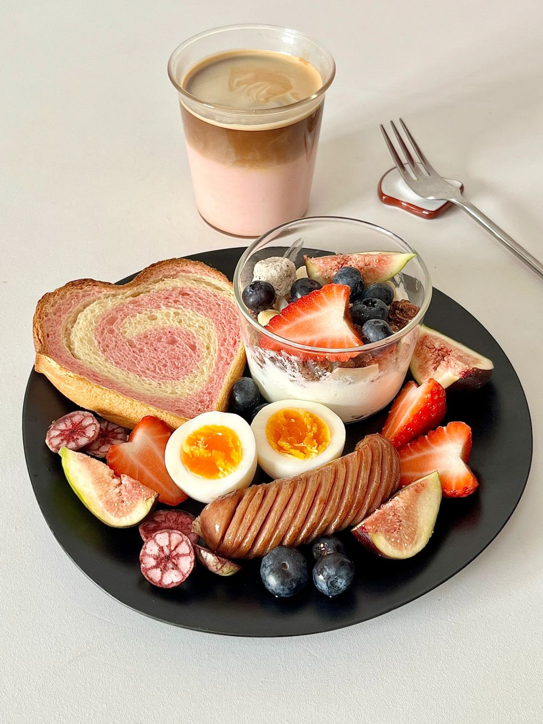 元气早餐|心形💗吐司🍞酸奶杯🍓草莓拿铁☕