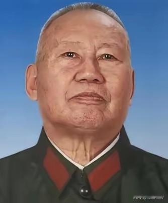 1978年，原空军副司令张积慧被撤职。被关了两年后，转业的他，到成都420厂当副