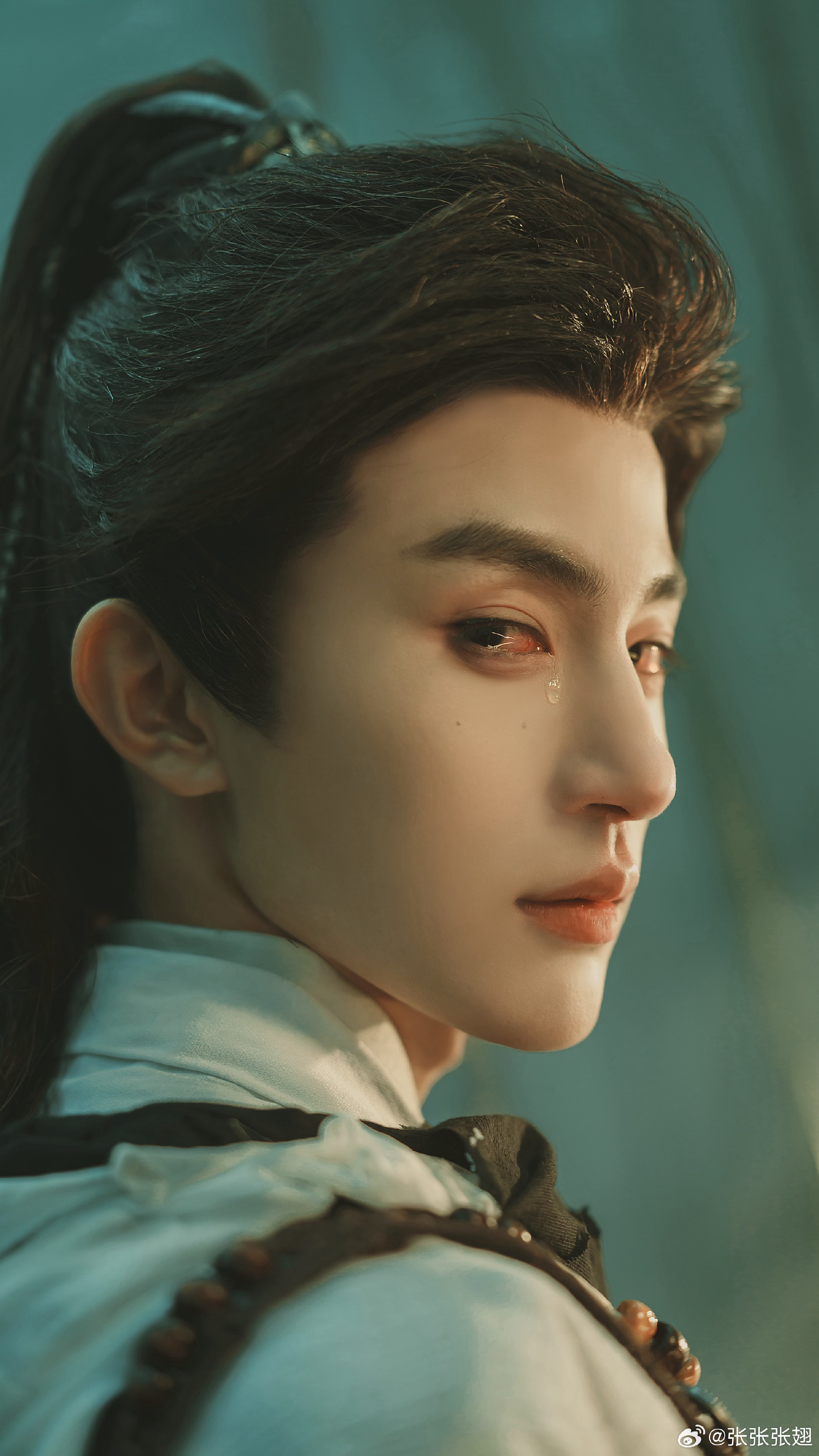 张翅真适合当古人。。。。。。。。 