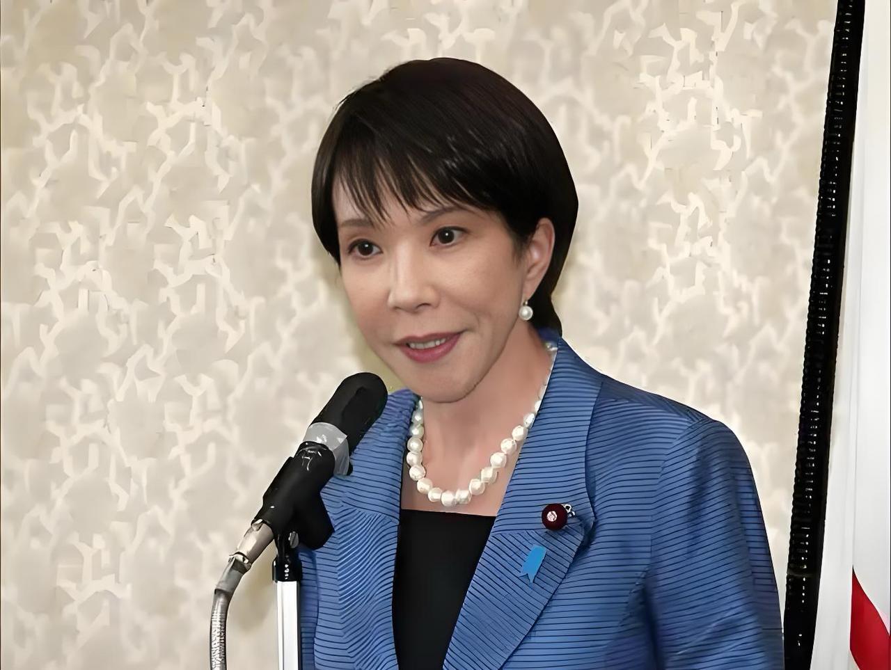 日本突然高调宣布年底将在东京举办“日本-中亚五国首脑峰会”，直接向几个曾是中俄紧