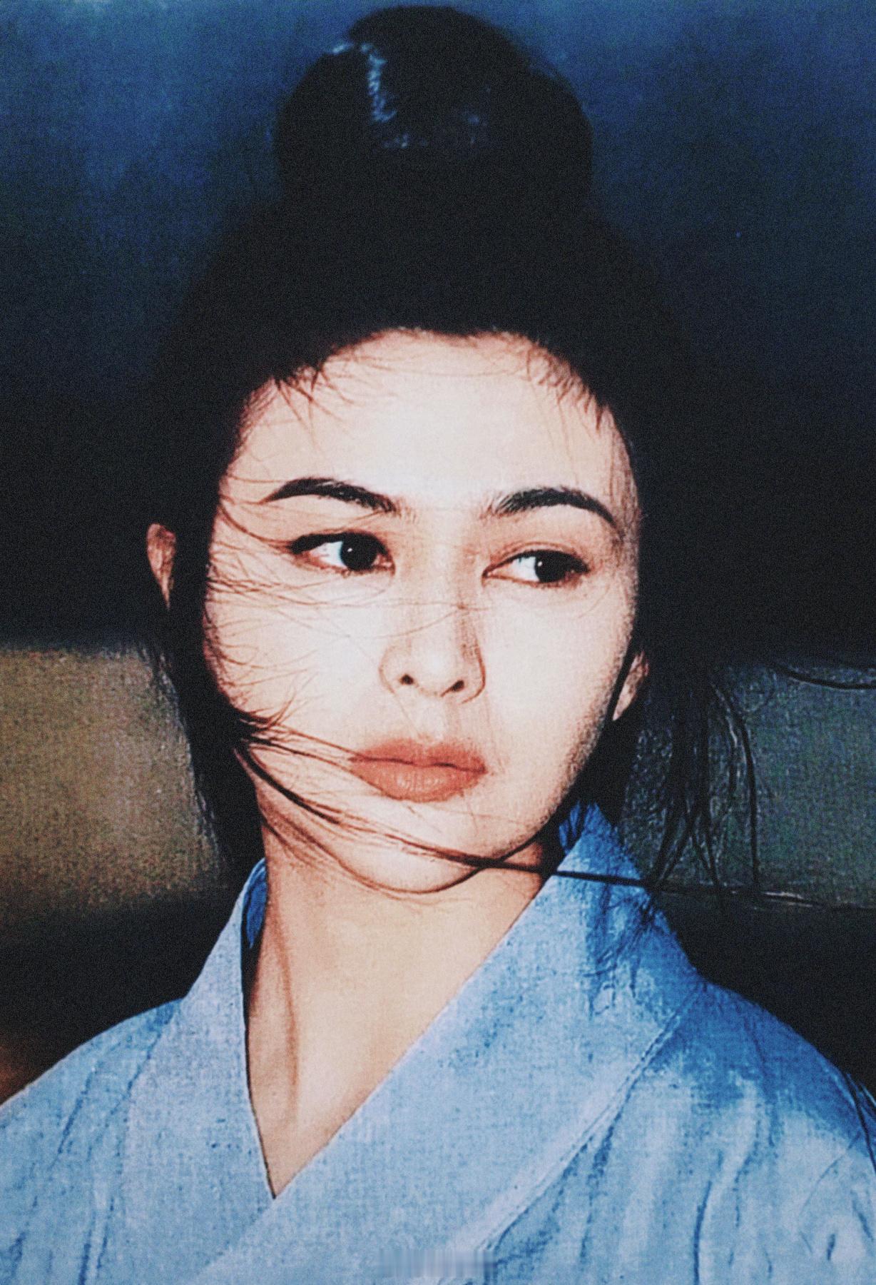 香港电影剧照拾遗 发随风漾，眉如山黛。淡淡一瞥，至美流溢，关之琳关之琳 in【杀