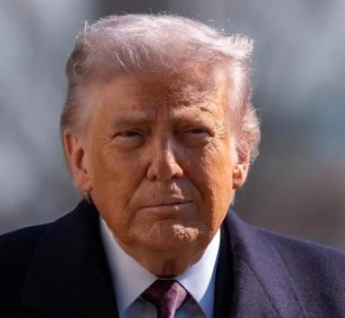 特立独行，与众不同，特朗普就是特朗普，不服不行。当地时间2月24晚9时许，特朗普