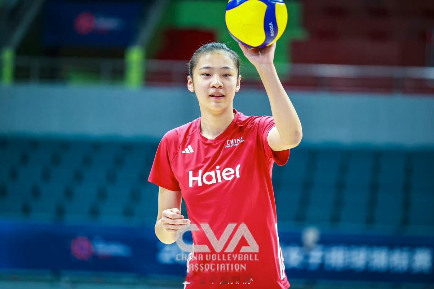 中国女排vs伊拉克女排 预测一下今天晚上的首发阵容：（你们的预测呢？）吴梦洁，庄