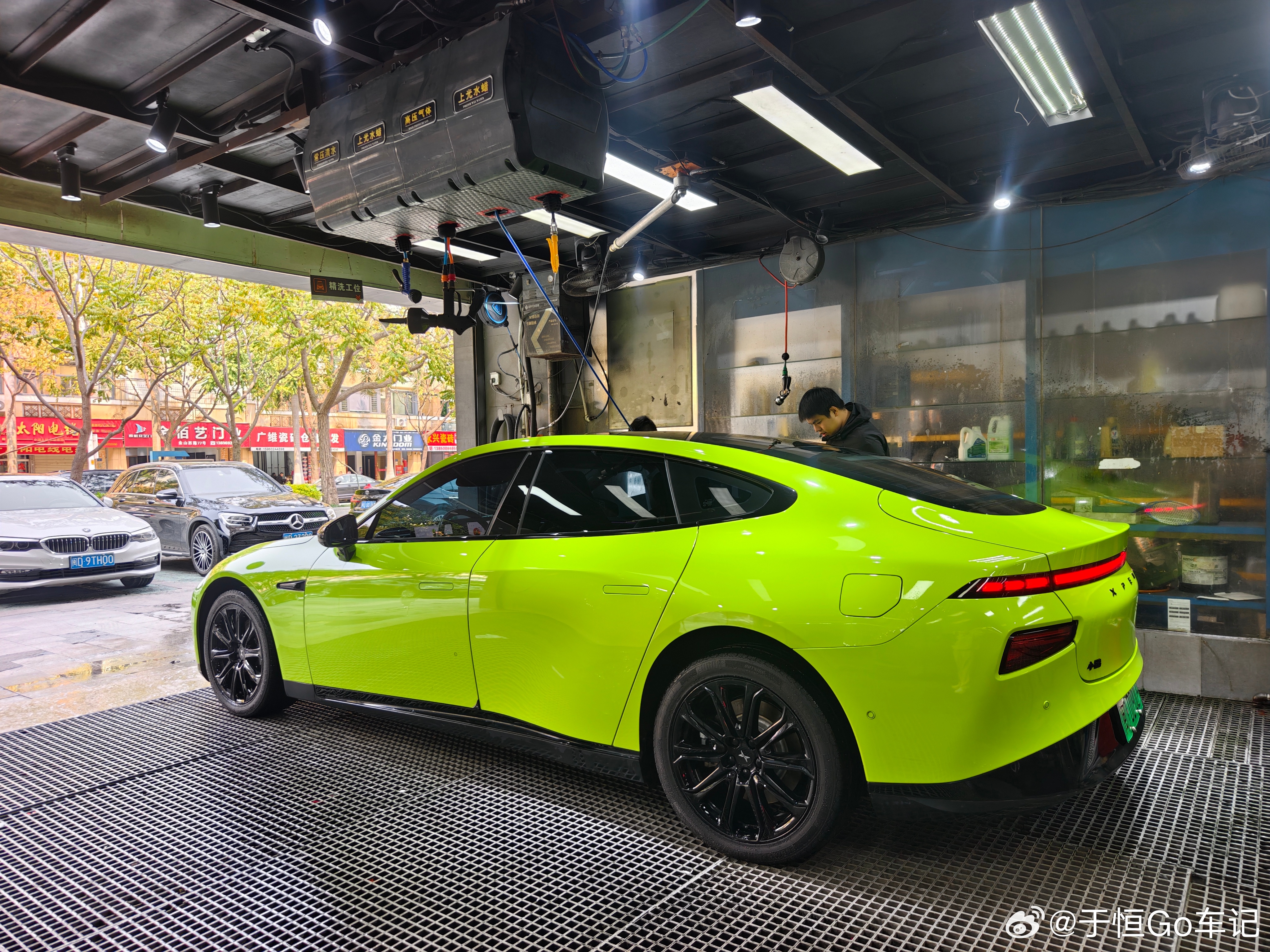 今天懒得自己动手，还是店里洗洗吧！ 