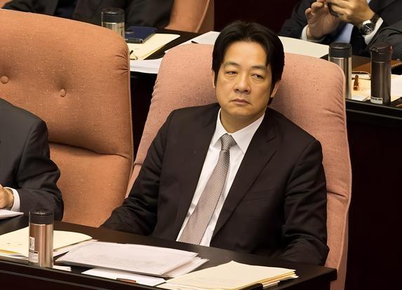 极端“台独”为何突然改口要统一？绿营因美慌乱，岛内民心觉悟

极端“台独”势力改