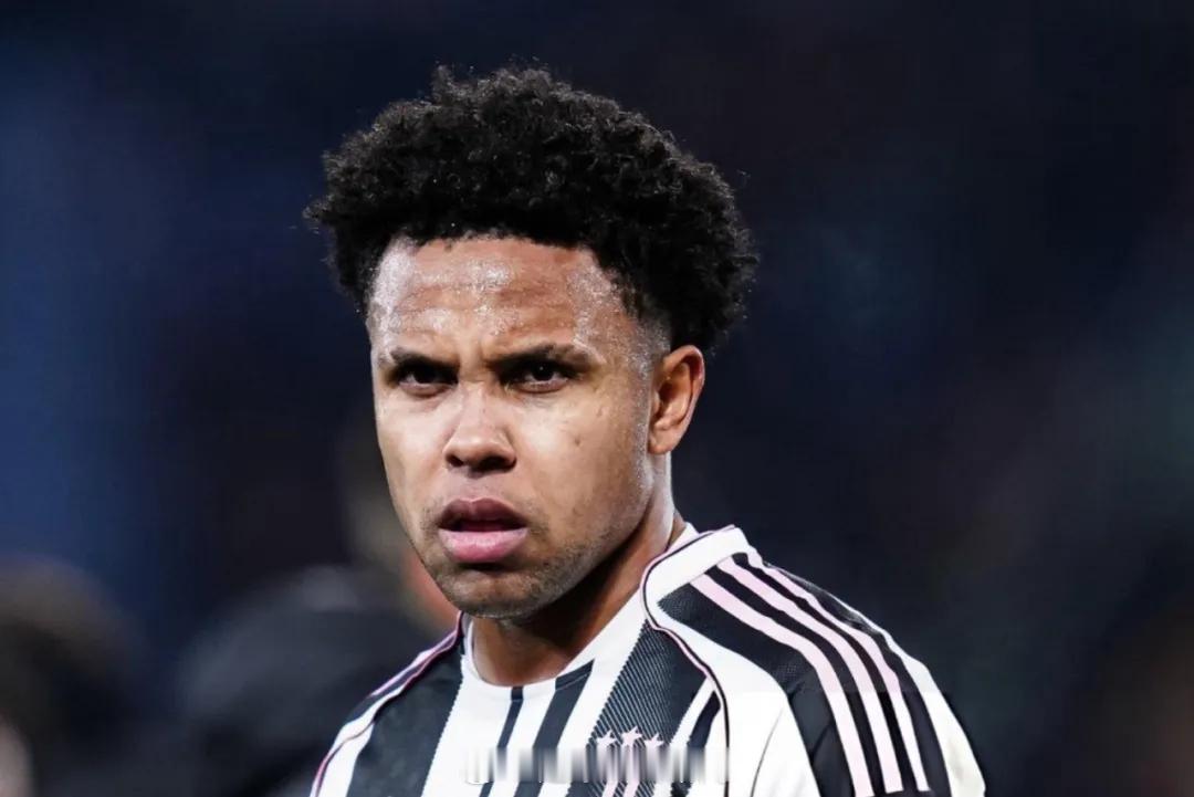 尤文中场麦肯尼的合同即将在明年夏天到期，他也在接受采访时谈到了未来情况。27岁的