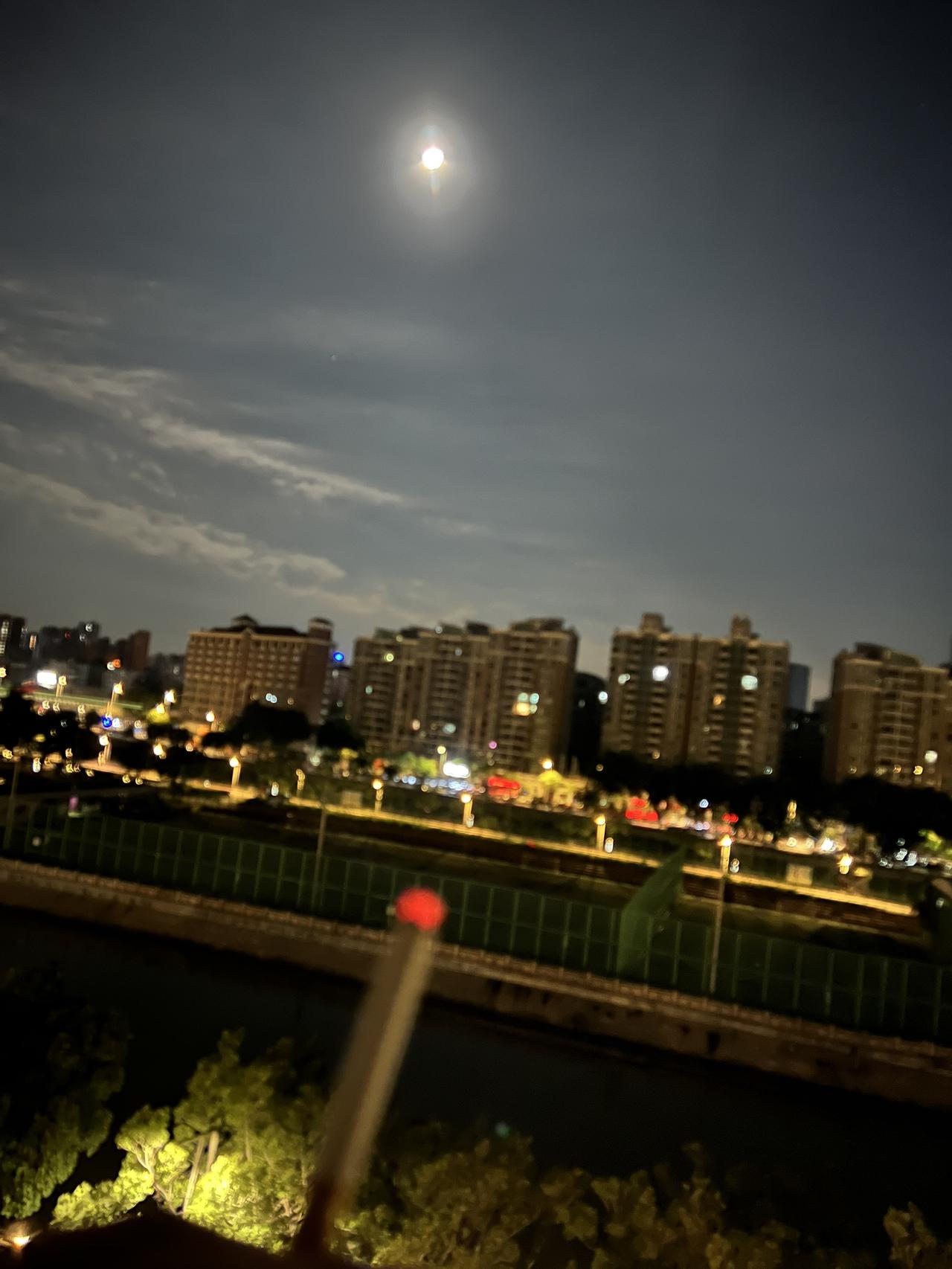 城市一角 原创视频 记录生活 城市夜景 随手拍