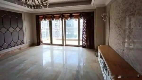 4821万买"凶宅"！广东高院判决退款，3大规则改写法拍房格局
 
花4821万