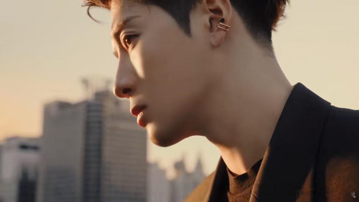 老公真帅 眼里都是戏王嘉尔