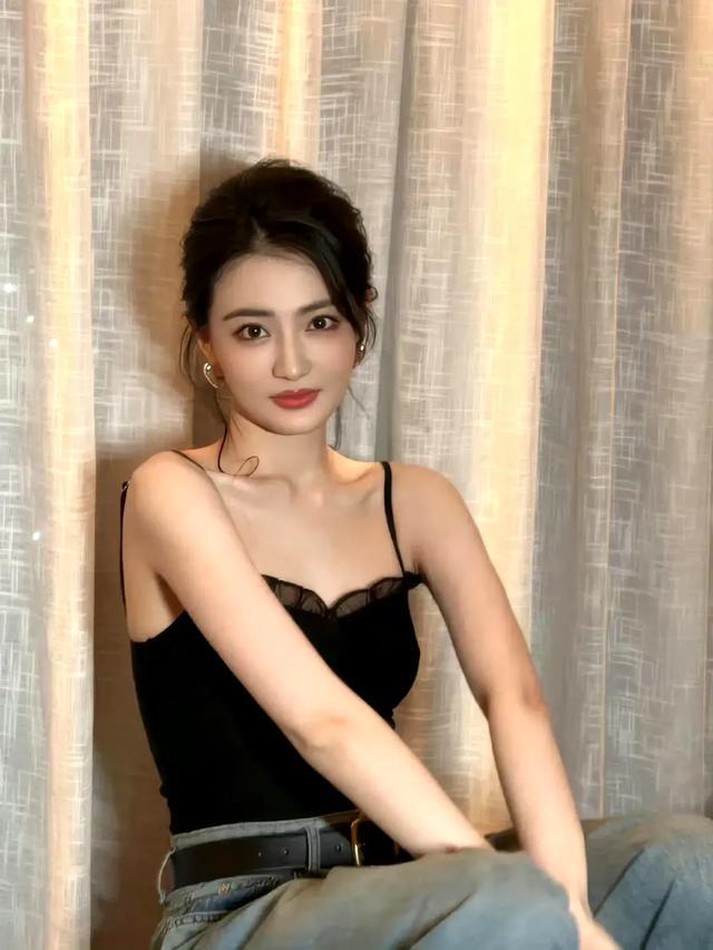 徐璐美感十足