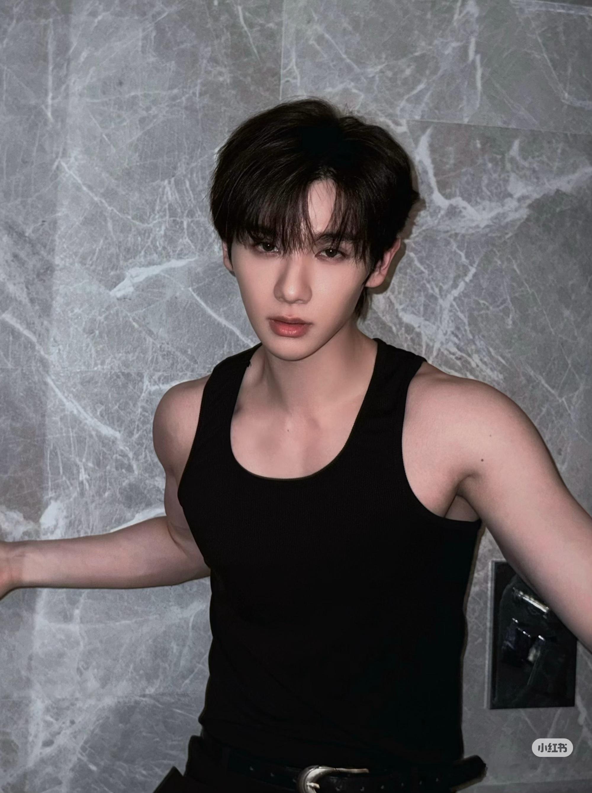 小九财迷属性暴露无遗！看见金牙眼睛都亮了，收到发财树立马许愿暴富一心只想搞钱发财