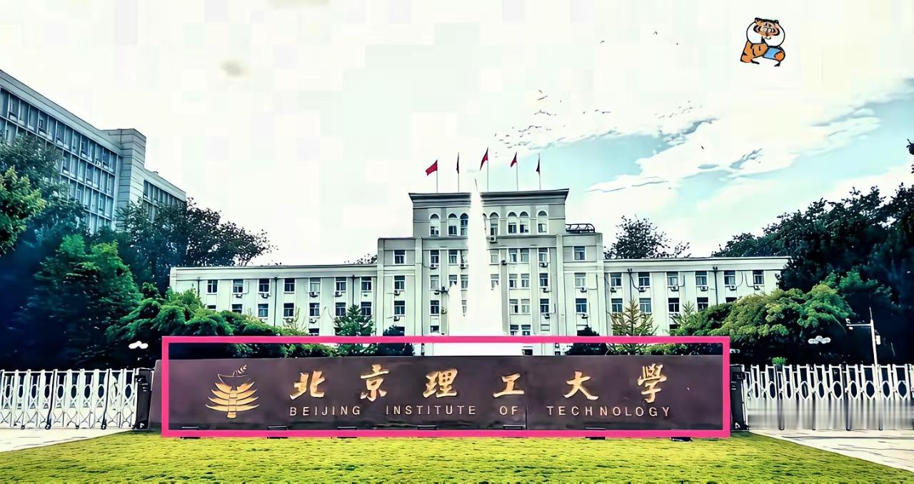 法学海归人才必须强化政治审查：斩断境外渗透，守住法治国门

新时代法治建设的底线