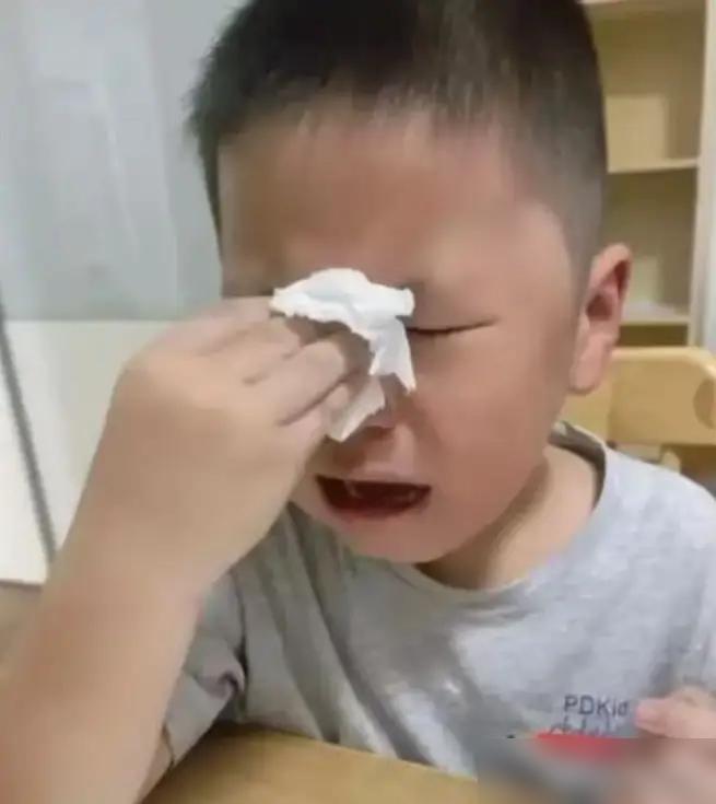 确实难倒我了！小儿子读三年级语文考了96分，我问他：“你这4分错哪了？”

我当