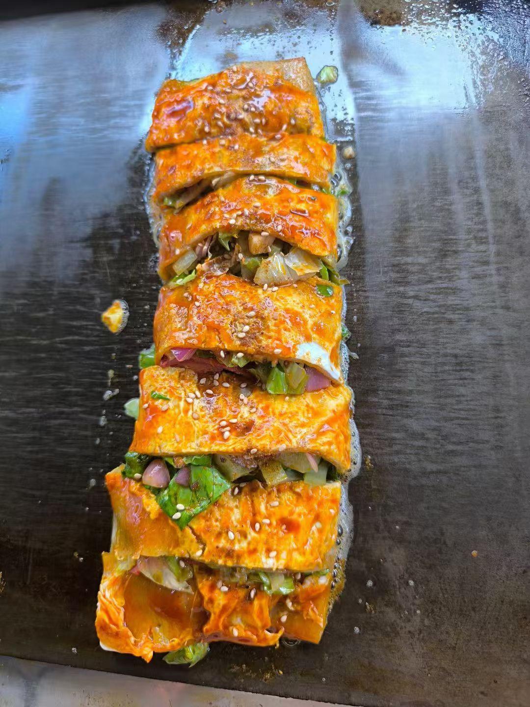 重要的事情说三遍：
可以退休
但不能退工作
脸面不能当饭吃
好好工作
挣钱养老才