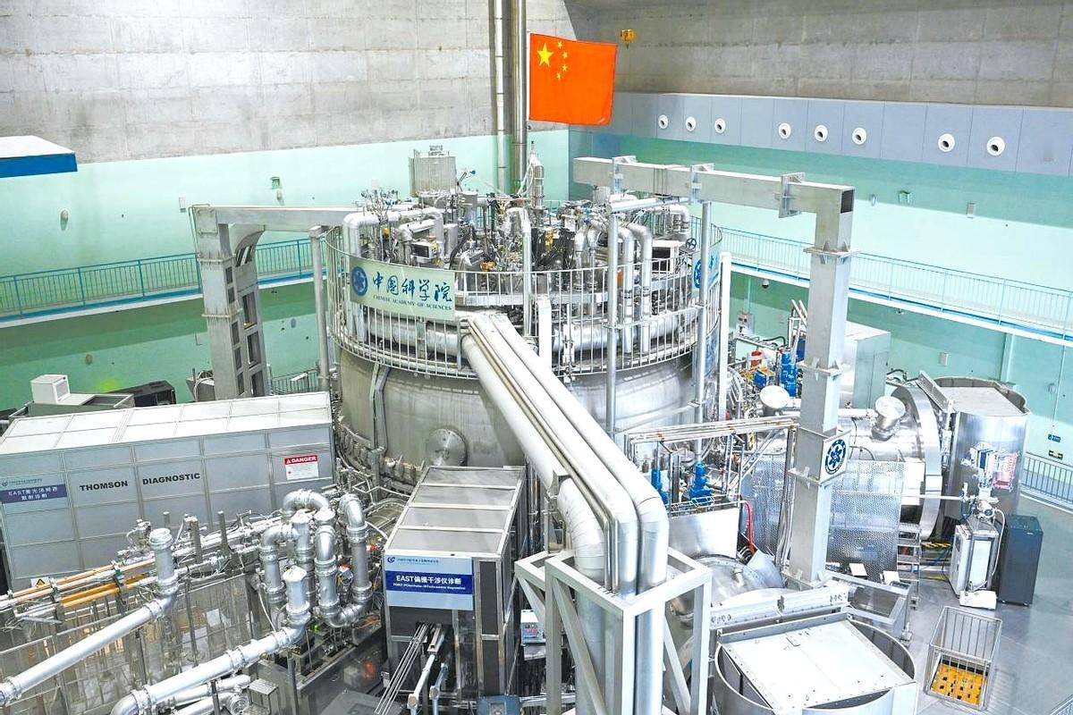 中国“人造太阳”一旦点亮，美国11艘航母舰队，将在24小时内，被激光武器“烧成废
