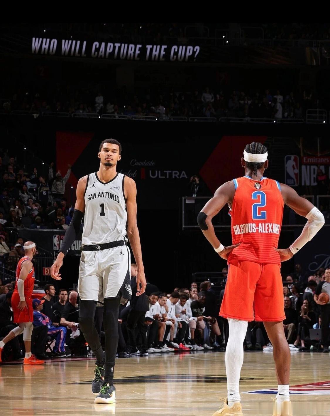 NBA 时隔27年！当时的尼克斯还是尤因、休斯顿、狂人领衔！尼克斯客场130-9