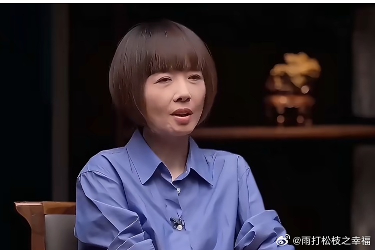 男子赶走子女30年后起诉要求养老窦文涛在访谈中向鲁豫提问，询问她是否陷入抑郁，鲁