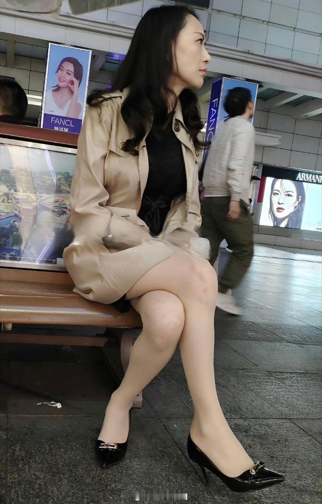 阿姨美拍专注街拍美腿阿姨三十年 ​​​