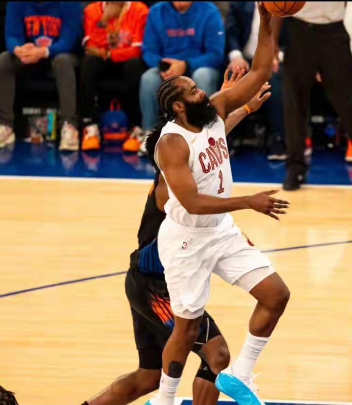 一场109：93！NBA东决基本没有悬念了。哈登注定无缘总冠军！
哈登本场比赛虽