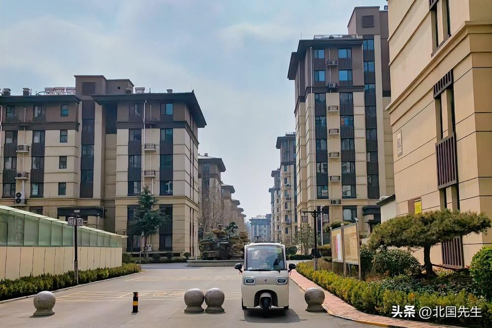 失业了！

贷款买房，银行可不会因失业而降低贷款。

租房呢，可以无底线要求房东