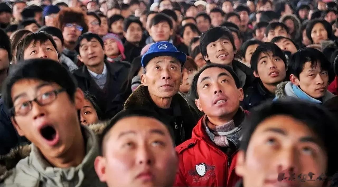 房价折腾这么多年，“套空”悲剧反复重演，为什么不能一降到底，让老百姓都能买得起房