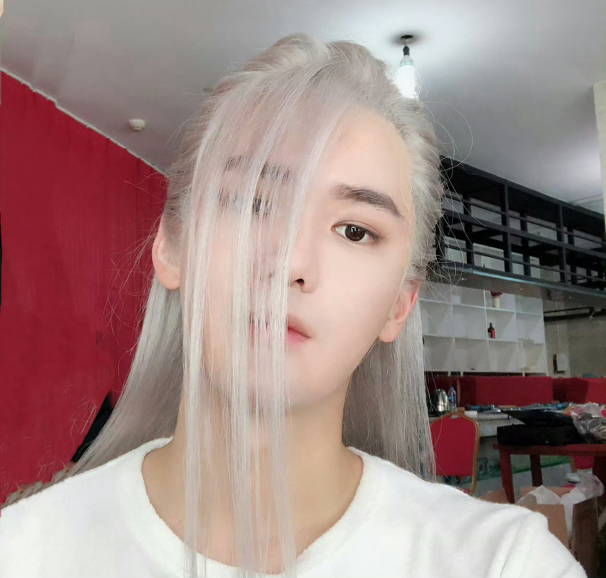 四月行程图 3月最后一天见到帅气的白发熊梓淇4月请多多营业呀 芝士娱乐