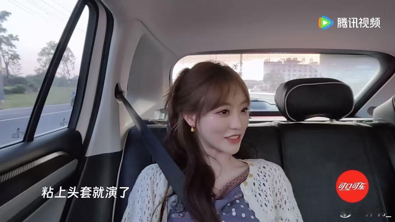 祝绪丹探班迪丽热巴 朋友请吃饭看朋友请吃饭被祝绪丹和迪丽热巴圈粉了！专门探班+不
