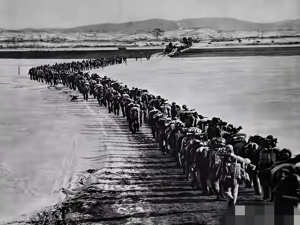 在抗美援朝的战场上，那时的恶劣天气竟比战斗更为残酷。74年前的长津湖，零下三四十