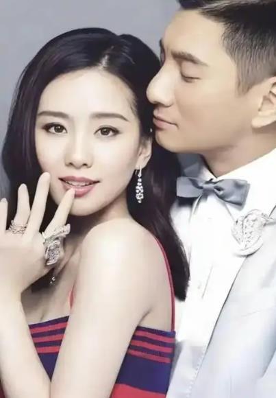 曝刘诗诗吴奇隆要离婚了 85四花中唯一存在婚姻关系的女明星刘诗诗被揣测离婚好多年