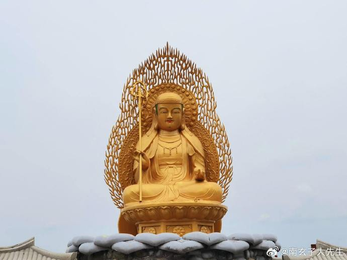 转发，好运来临，诸事顺遂，有财有福。 