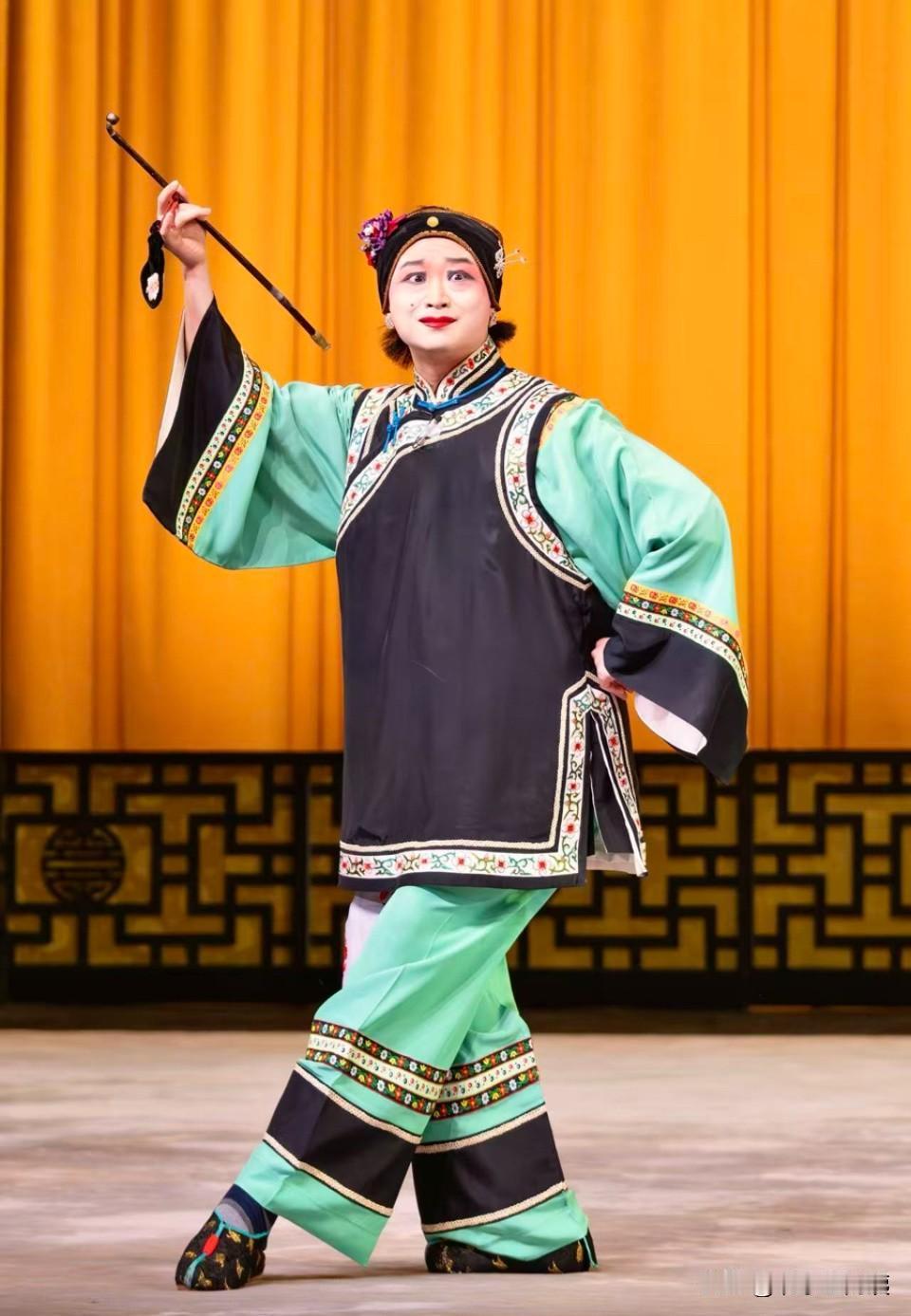 鲁肃：京剧界杀出的黑马，有才更有格局

最近被上海京剧院的青年演员鲁肃圈粉——真