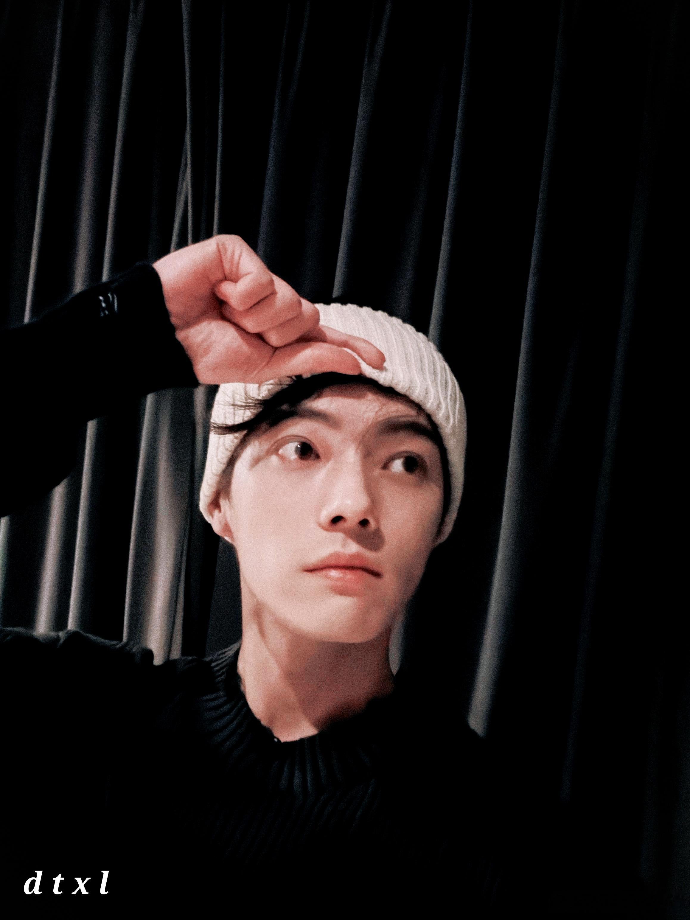 许凯｜好喜欢这组自拍吧🤳 