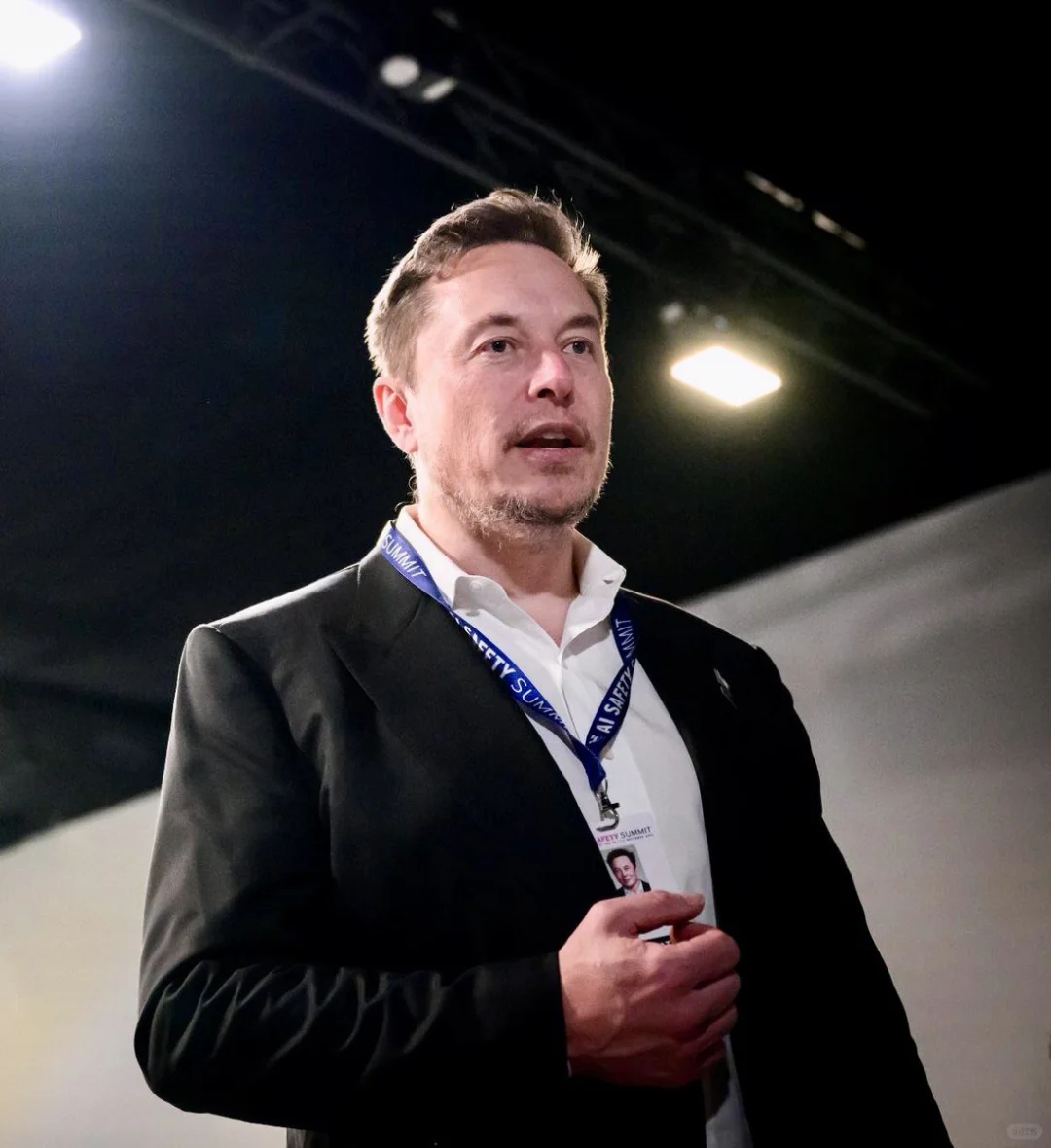 马斯克：我为 OPENAI 提供了几乎所有的初始资金，但现在它们已是闭...