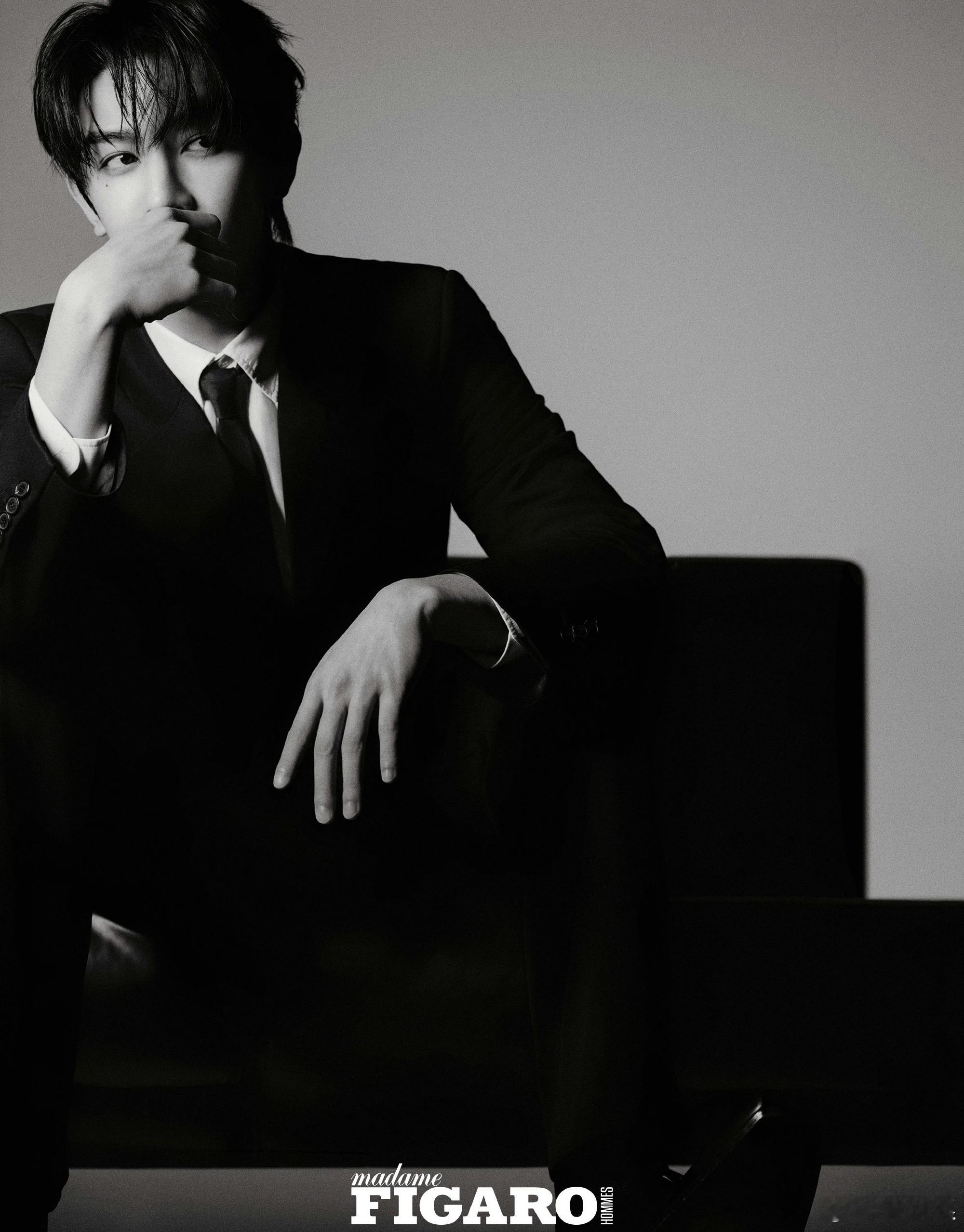 好像从来没认识过夏之光 浓颜长相却配了个淡人性格，夏之光这种反差感真的太特别了，