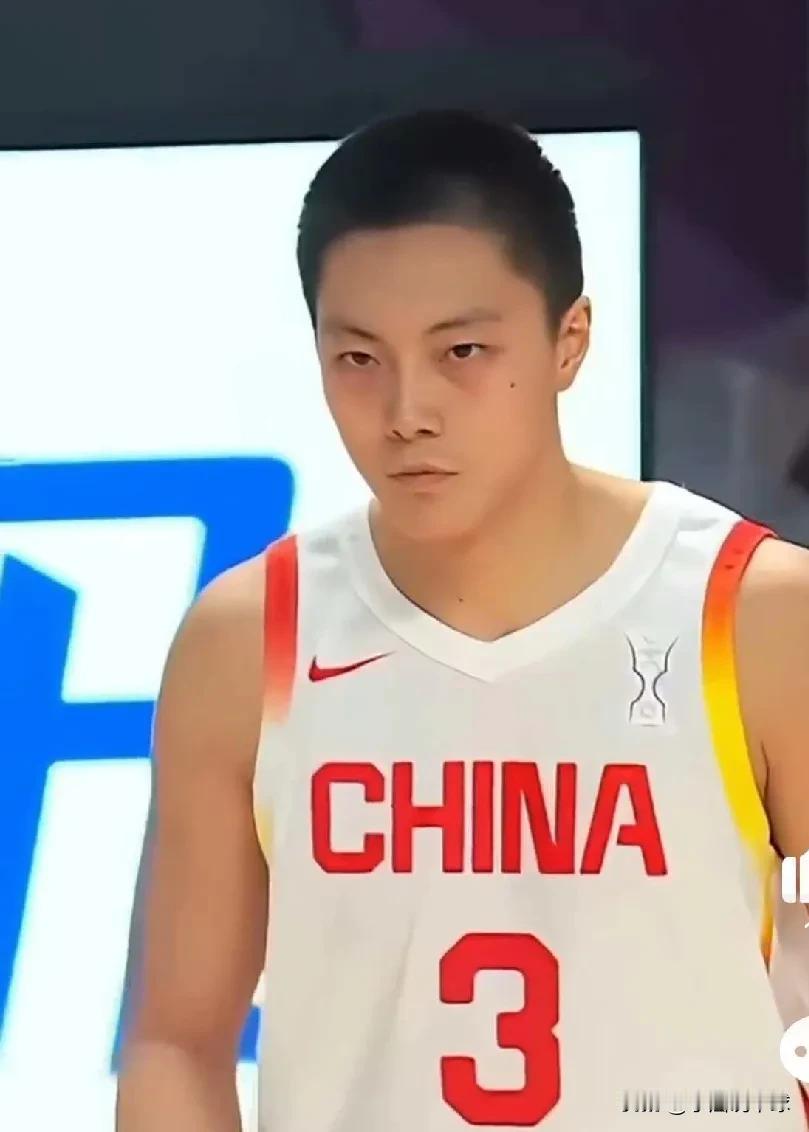 胡明轩差点成罪人！全队唯一正负值为负数

中国男篮79-71战胜韩国队，连广东队