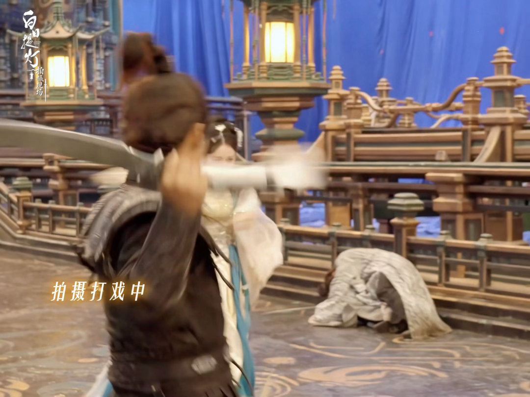 迪丽热巴独战归墟众人幕后花絮迪丽热巴私下如此软萌 被迪丽热巴狠狠圈粉，戏中独守局